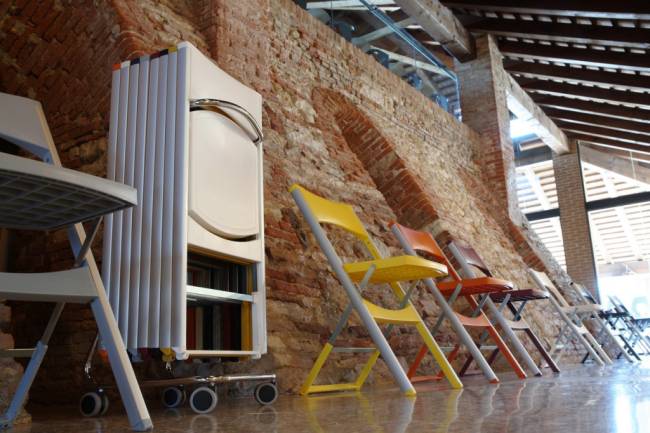 Стул пластиковый складной Compact темно-синий 435х470х775 мм Стул пластиковый складной Compact темно-синий 435х470х775 мм