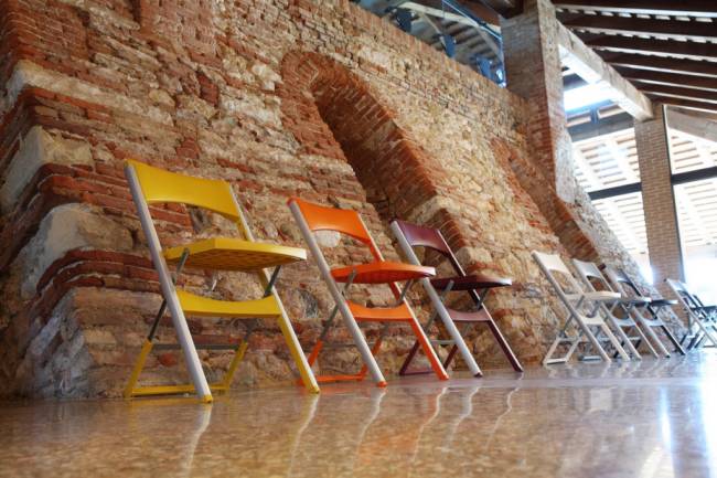 Стул пластиковый складной Compact темно-синий 435х470х775 мм Стул пластиковый складной Compact темно-синий 435х470х775 мм